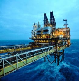 Corruzione, corte nigeriana sospende licenza Opl245 a Eni e Shell